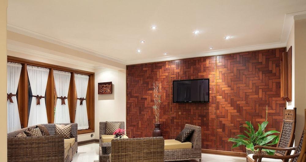 Kertanegara Premium Guest House Malang Exterior photo