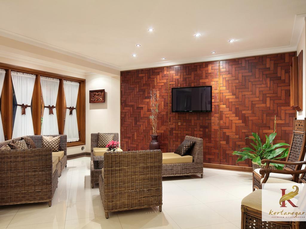 Kertanegara Premium Guest House Malang Exterior photo